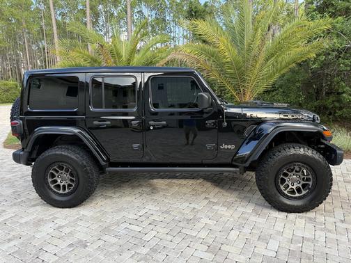 Black 2022 Jeep Wrangler Unlimited Rubicon 392