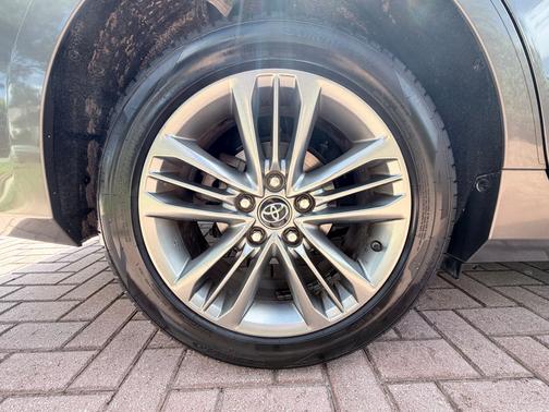 Gray 2016 Toyota Camry SE