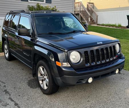 Blue 2014 Jeep Patriot Sport