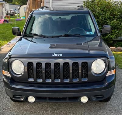 Blue 2014 Jeep Patriot Sport