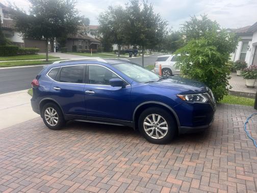 2018 Nissan Rogue SV