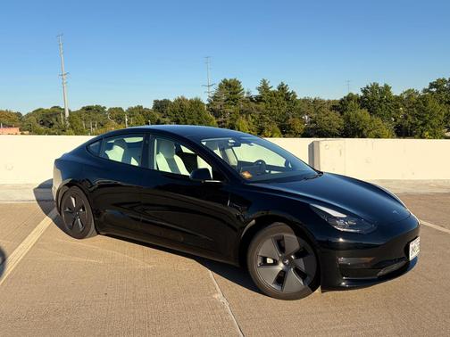 Black 2022 Tesla Model 3 Long Range