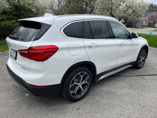 White 2019 BMW X1 xDrive28i