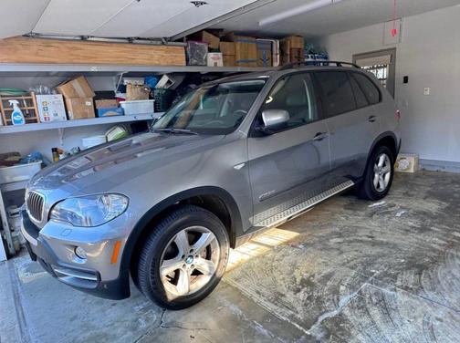 Silver 2010 BMW X5 xDrive30i