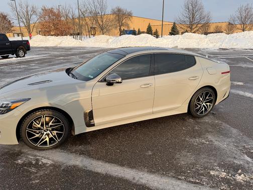 2023 Kia Stinger GT-Line