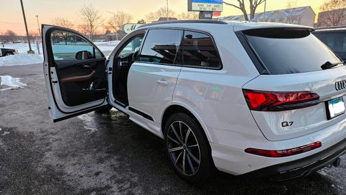 2022 Audi Q7 55 Prestige