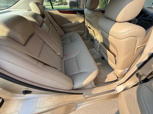 Beige 2003 Lexus ES 300 Base
