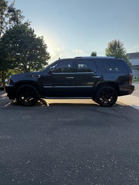 2012 Cadillac Escalade Luxury