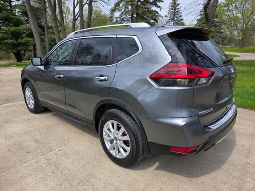 Silver 2018 Nissan Rogue SV