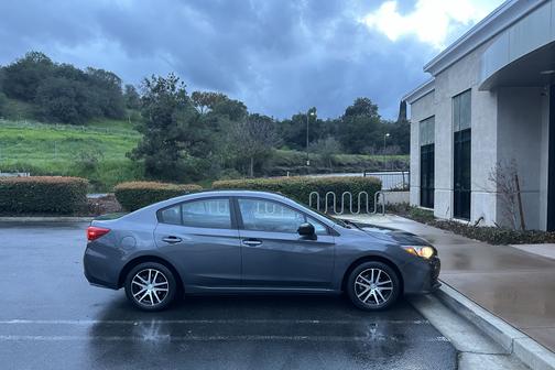 2019 Subaru Impreza 2.0i