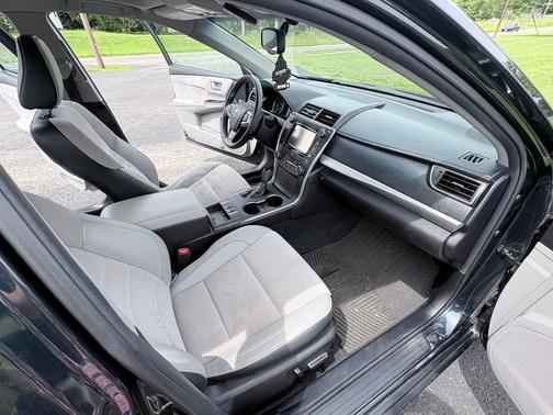 Black 2015 Toyota Camry XSE