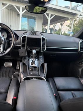 Black 2017 Porsche Cayenne Cayenne S