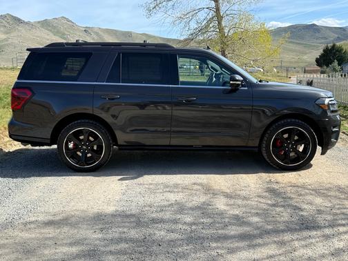 Gray 2022 Ford Expedition Limited
