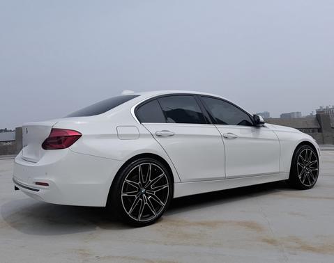 White 2017 BMW 330 i xDrive