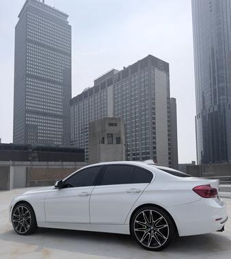 White 2017 BMW 330 i xDrive