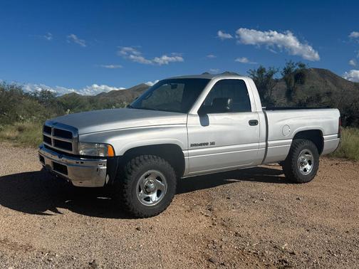Silver 2001 Dodge Ram 1500 Base