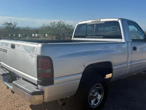 Silver 2001 Dodge Ram 1500 Base