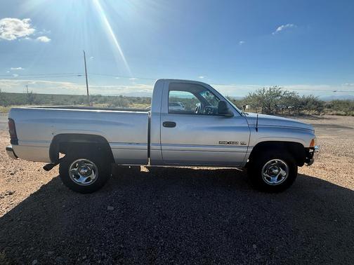Silver 2001 Dodge Ram 1500 Base
