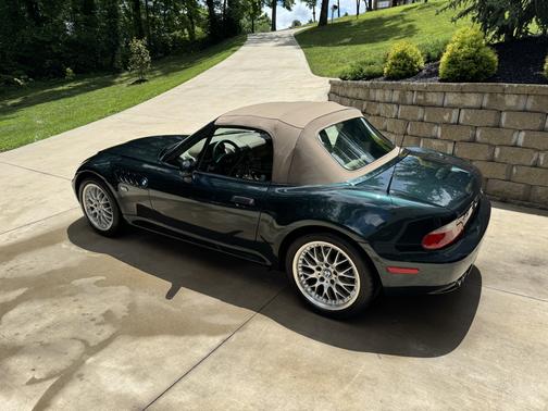 Green 2001 BMW Z3 3.0i Roadster