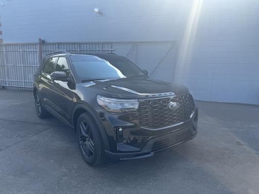 Black 2025 Ford Explorer ST 4WD