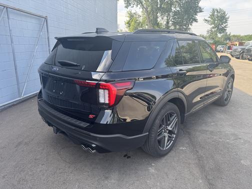 Black 2025 Ford Explorer ST 4WD