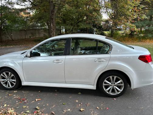 2013 Subaru Legacy 2.5i Premium