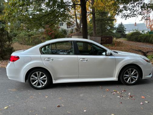 2013 Subaru Legacy 2.5i Premium