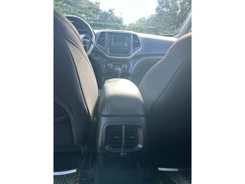 2015 Jeep Cherokee Sport