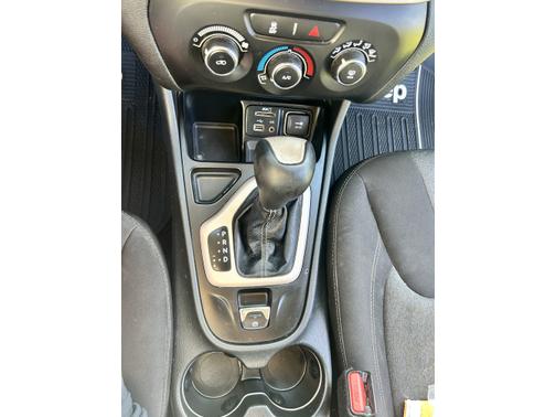 2015 Jeep Cherokee Sport