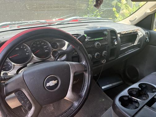 Red 2009 Chevrolet Silverado 1500 LT Extended Cab