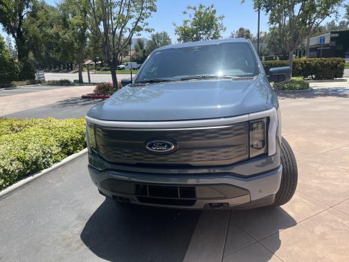 2023 Ford F-150 Lightning LARIAT