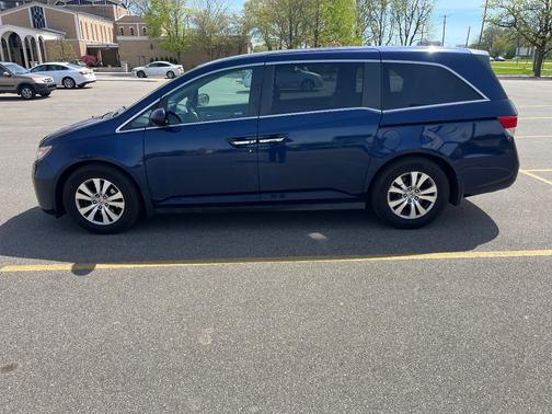 Blue 2016 Honda Odyssey EX-L