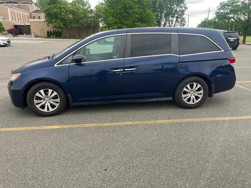 Blue 2016 Honda Odyssey EX-L