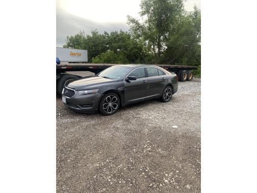 2016 Ford Taurus SHO