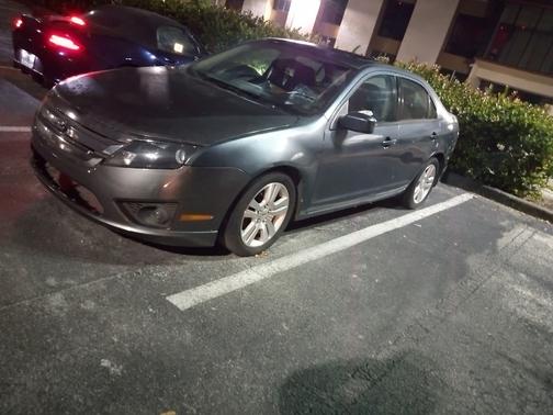 Gray 2012 Ford Fusion SE