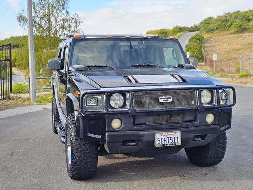 Black 2003 Hummer H2 Base