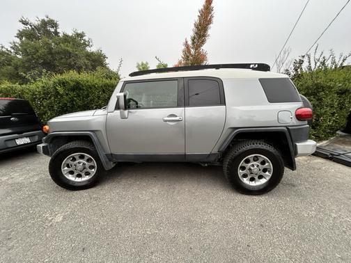 2012 Toyota FJ Cruiser Base