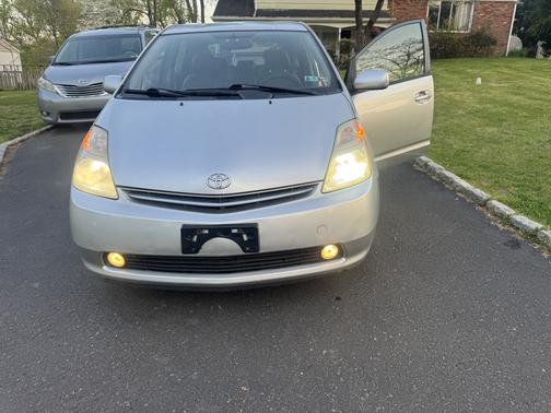 Silver 2009 Toyota Prius Touring