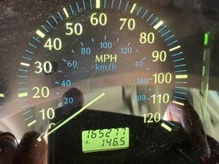 White 2001 INFINITI QX4 4WD