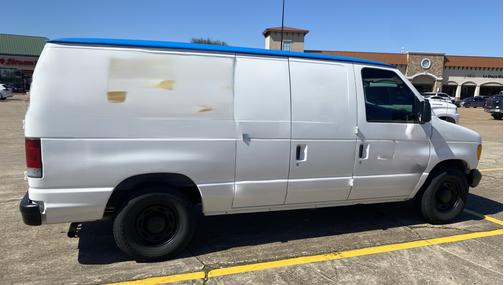 2006 Ford E150 Chateau