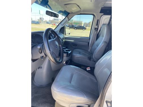 2006 Ford E150 Chateau
