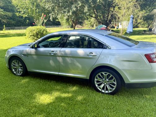 2015 Ford Taurus Limited
