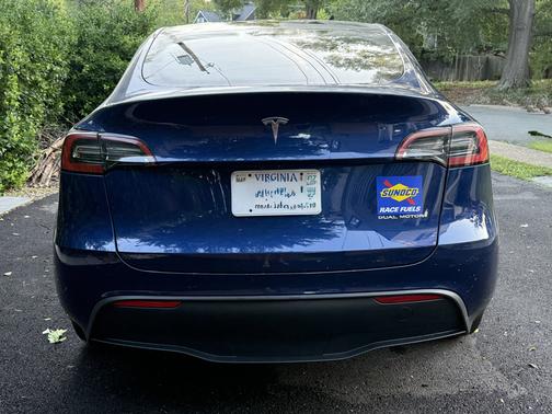 Blue 2023 Tesla Model Y Long Range