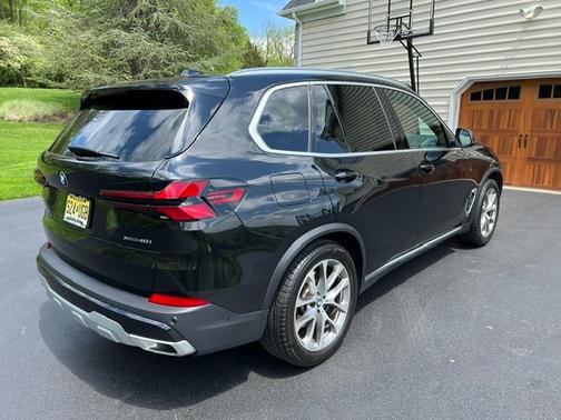 Black 2024 BMW X5 xDrive40i