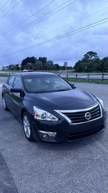 Gray 2013 Nissan Altima 2.5 SV
