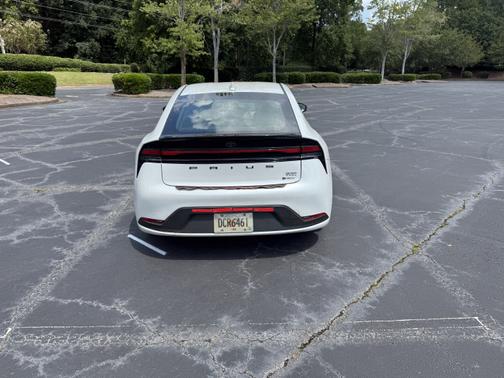 2025 Toyota Prius LE