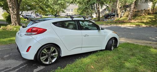 2013 Hyundai Veloster Base