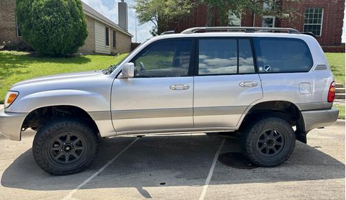 Beige 1999 Toyota Land Cruiser Base