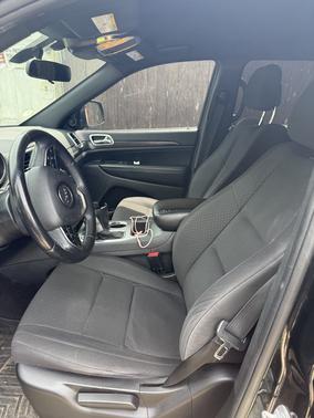 Black 2018 Jeep Grand Cherokee Laredo