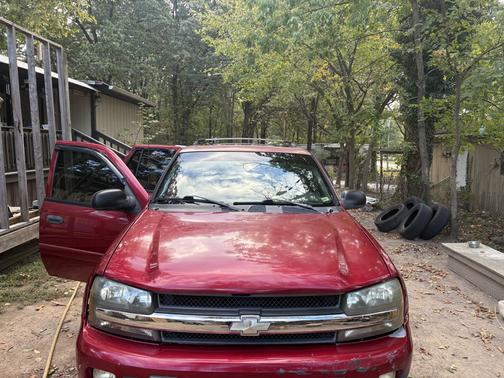 Red 2003 Chevrolet Trailblazer LT